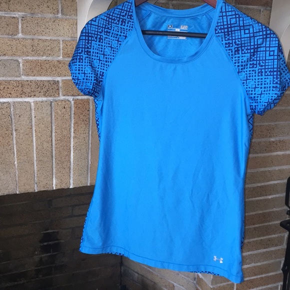 Under Armour Tops - Under armour heat gear fitted tee